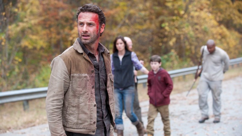 Inside Episode 213 The Walking Dead: Beside The Dying Fire