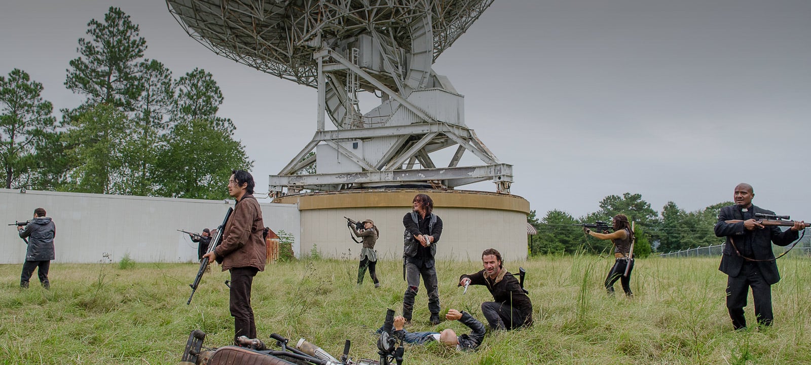 the-walking-dead-episode-613-daryl-reedus-rick-lincoln-pre-800×600