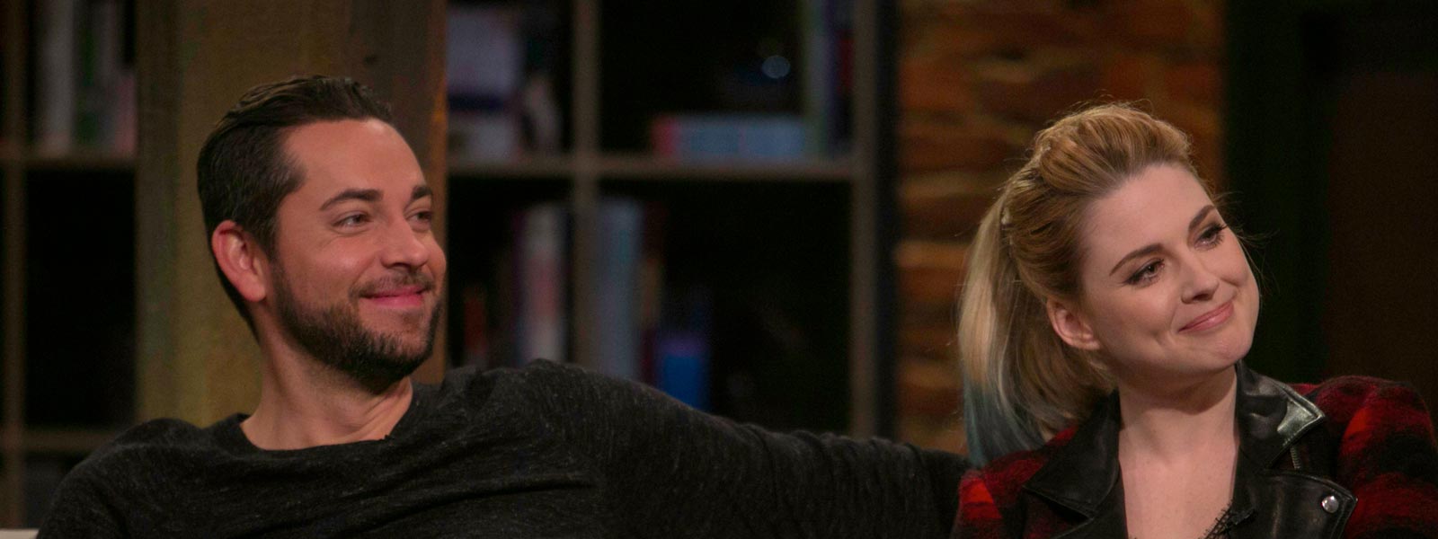 talking-dead-episode-606-zachary-levi-alexandra-breckenridge-800×600