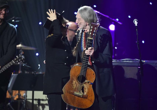 JL75-Gallery-Willie-Nelson_Yoko
