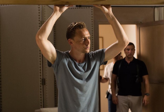 the-night-manager-103-pine-hiddleston-3-935x658