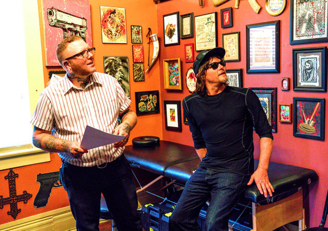 ride-with-norman-reedus-105-tattoo-parlor-935x658