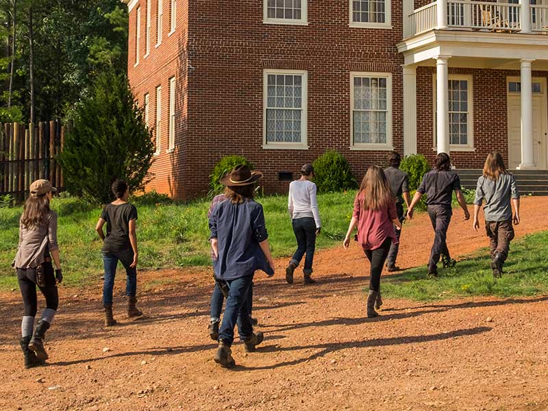the-walking-dead-episode-708-rick-lincoln-daryl-reedus-800×600-2