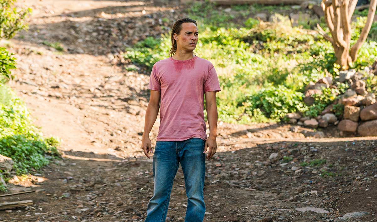 Extras for <em>Fear the Walking Dead</em> Episode 9