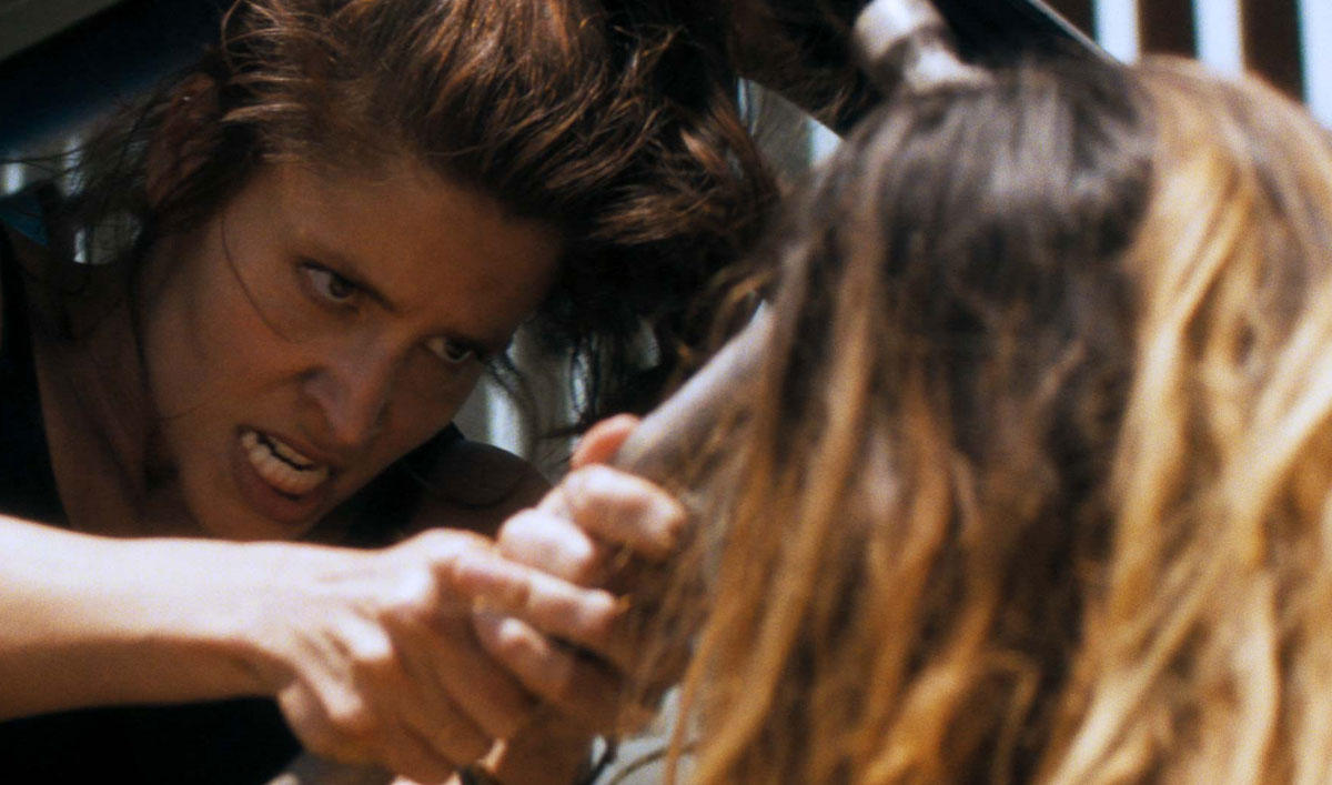 Sneak Peek – Ofelia Is Alone and Under Attack