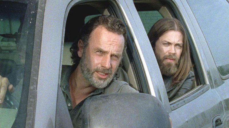 The Walking Dead Mid-Season Premiere Sneak Peek: Roadblock