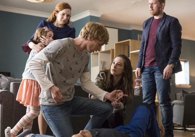 humans-204sophie-davies-laura-parkinson-odi-tudor-mattie-carless-joe-goodman-hill-toby-stevenson-935