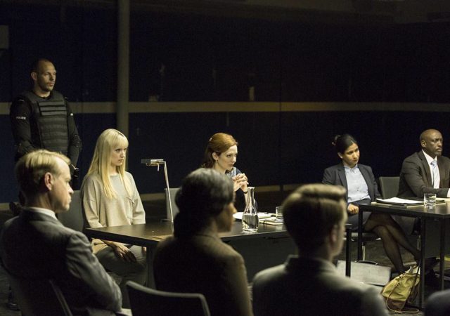 humans-205-niska-berrington-laura-parkinson-table-935