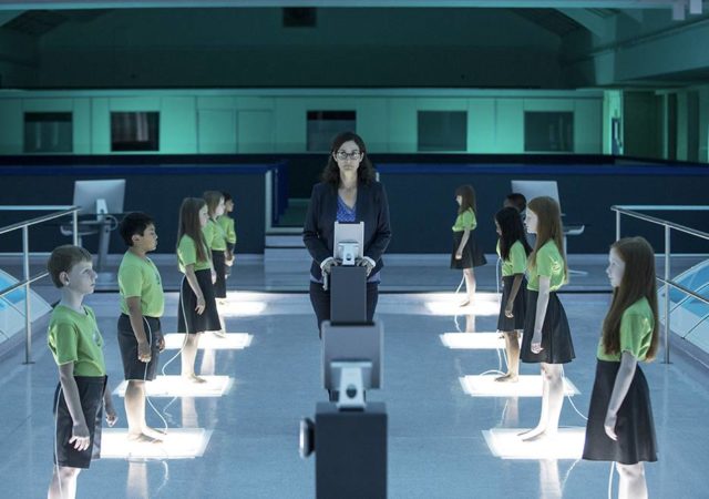 humans-206-athena-moss-935