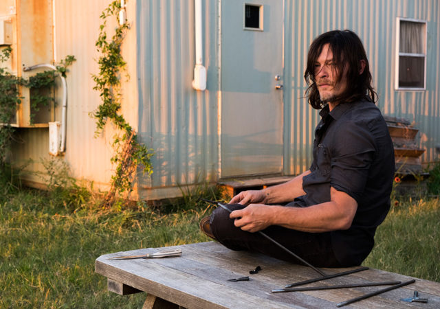 the-walking-dead-episode-714-daryl-reedus-935