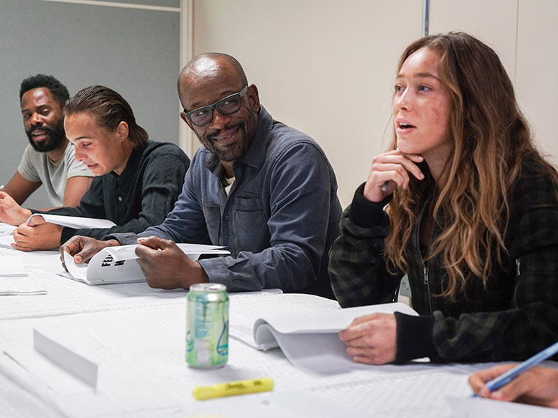 fear-the-walking-dead-season-4-lennie-james-colman-domingo-800×600