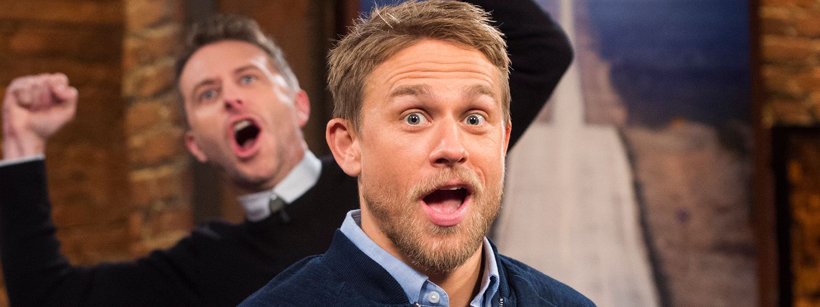 talking-with-chris-hardwick-episode-105-charlie-hunnam-chris-hardwick-800×60