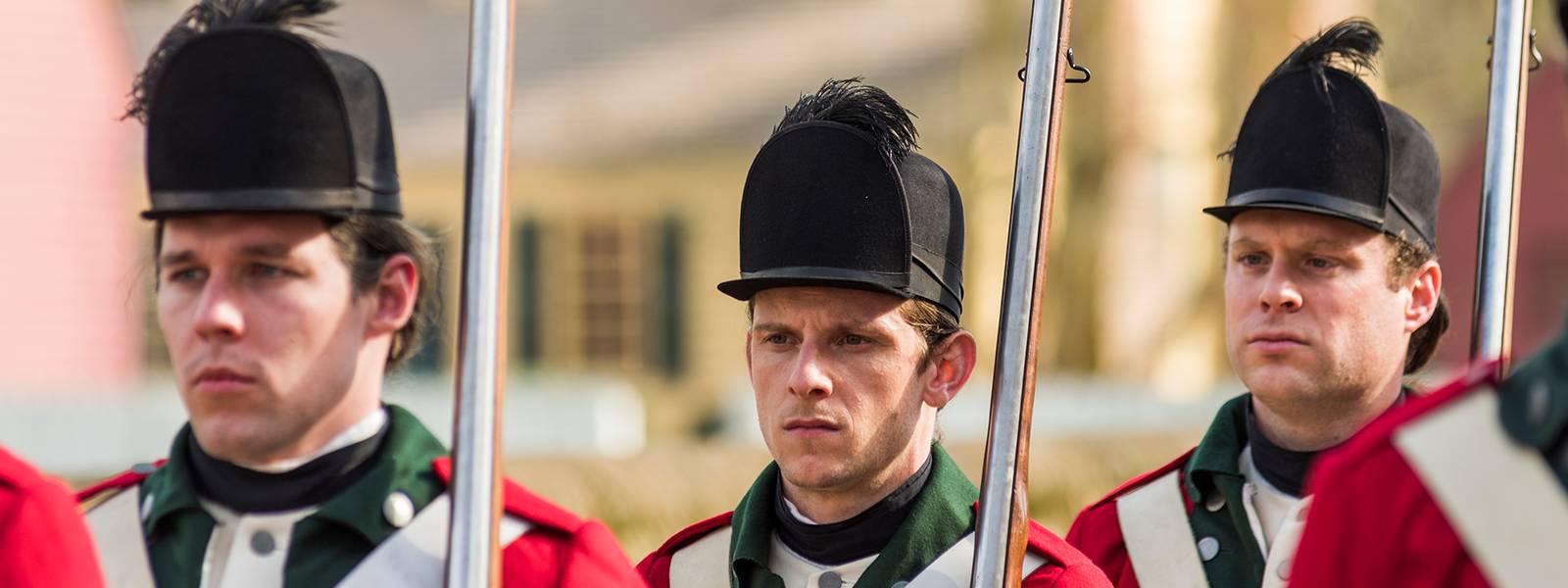 turn-405-abe-bell-redcoat-800×600