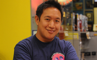 Tonight&#39;s episode of Comic Book Men is called “Ming in Charge” — so who better to live-tweet the show than Ming Chen himself? - cbm-s2-ming-325-4