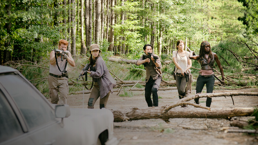 the-walking-dead-episode-511-glenn-yeun-michonne-gurira-post-980