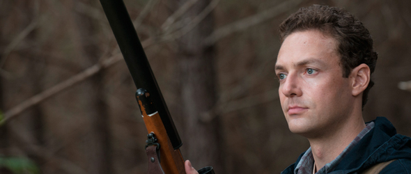 http://images.amcnetworks.com/amctv.com/wp-content/uploads/2015/03/the-walking-dead-episode-513-aaron-marquand-video-590-nologo.jpg