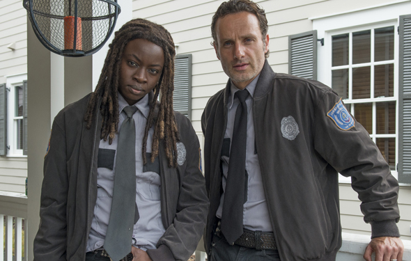 the-walking-dead-episode-513-behind-the-scenes-danai-gurira-rick-lincoln-590
