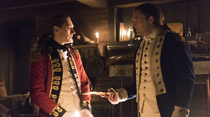 Benedict Arnold (Owain Yeoman) e John André (JJ Feild) Episódio 9 Foto de Antony Platt/AMC