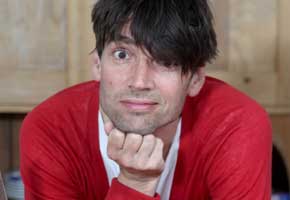 290x200_alexjames4