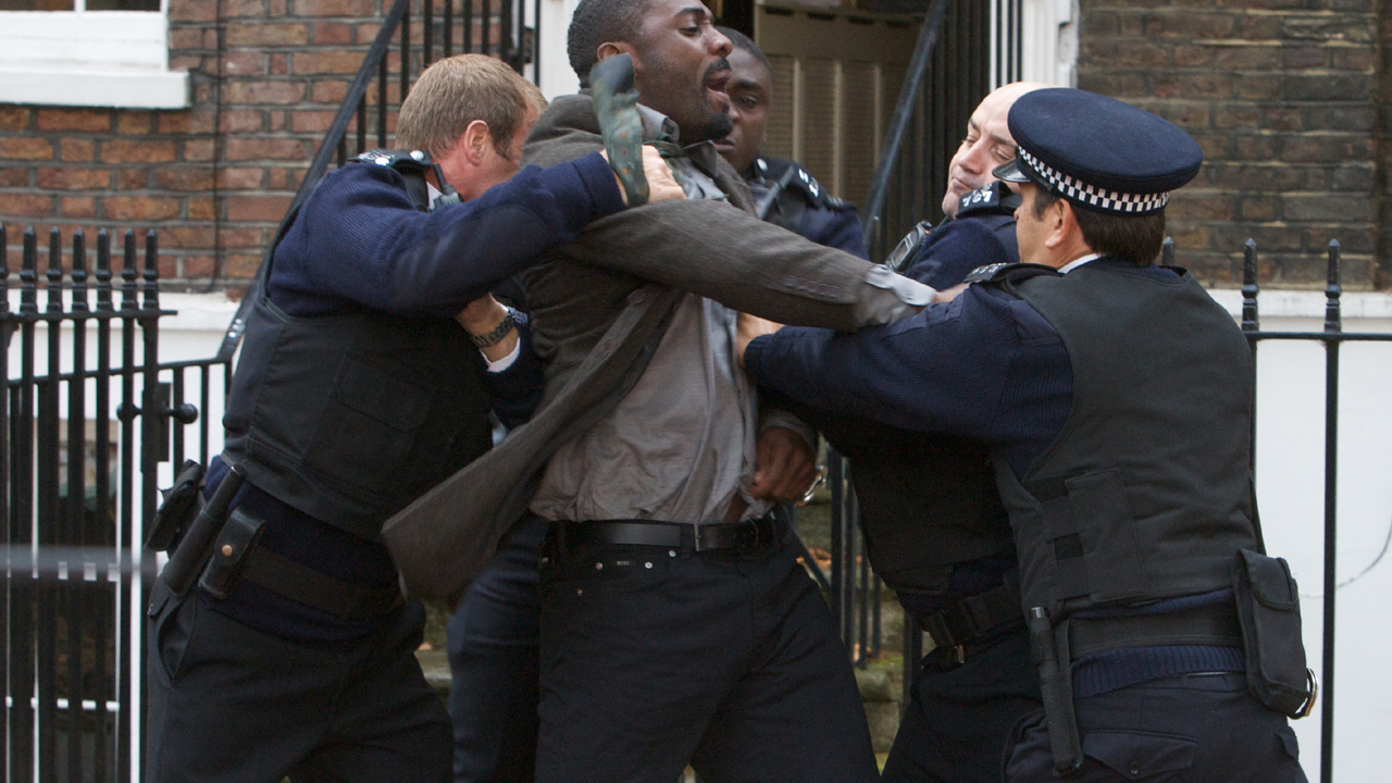 Luther struggles to speak to Zoe alone