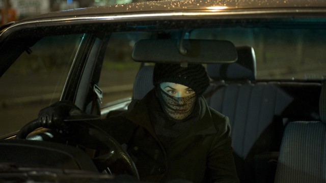 Alice disguises herself to help Luther