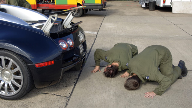 The Veyron gets a double-take
