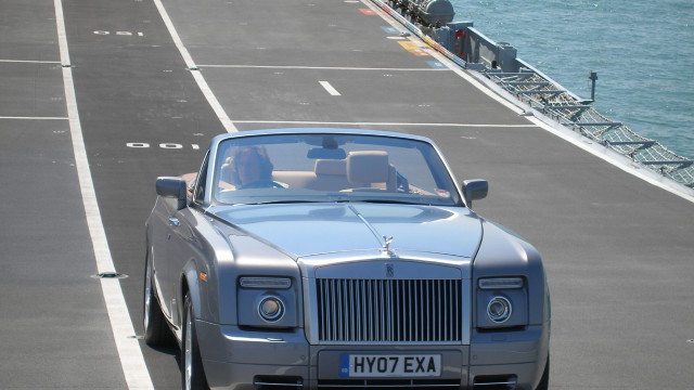 James drives the Rolls-Royce Phantom Drophead on an aircraft carrier.