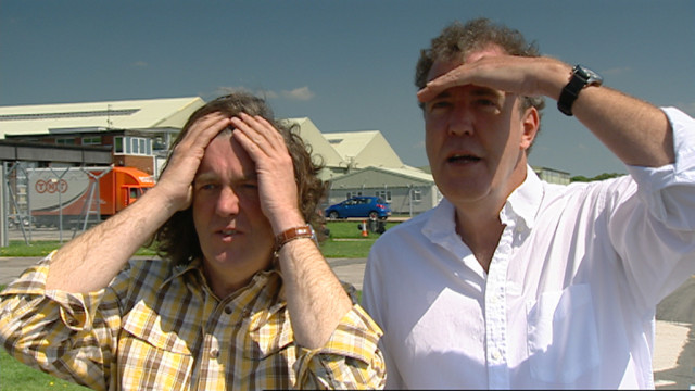 James and Jeremy witness Richard's police car fall apart