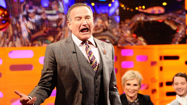 Goooooood evening Graham Norton fans: Robin Williams takes over episode 5.