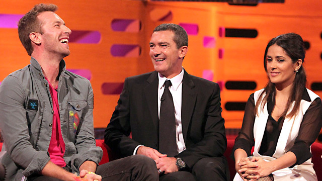 Coldplay frontman Chris Martin jokes about his "cool" factor with Antonio Banderas and Salma Hayek.