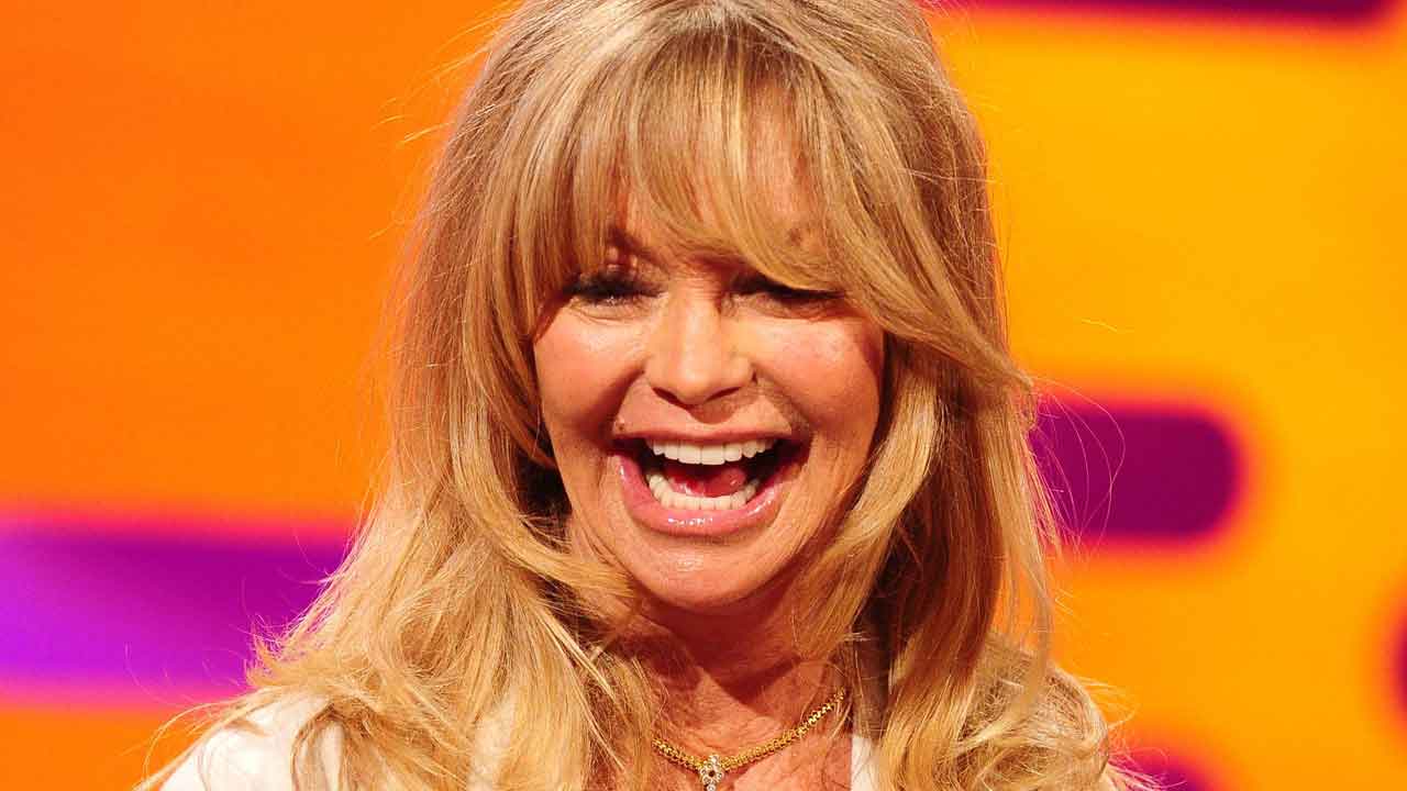 The bubbly Goldie Hawn lookin' fab at 66!