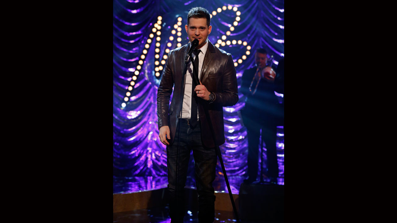 Michael Bublé, rockin' it on stage.