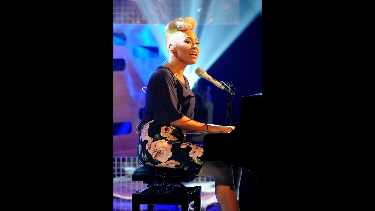 Singer Emeli Sandé wows the audience.