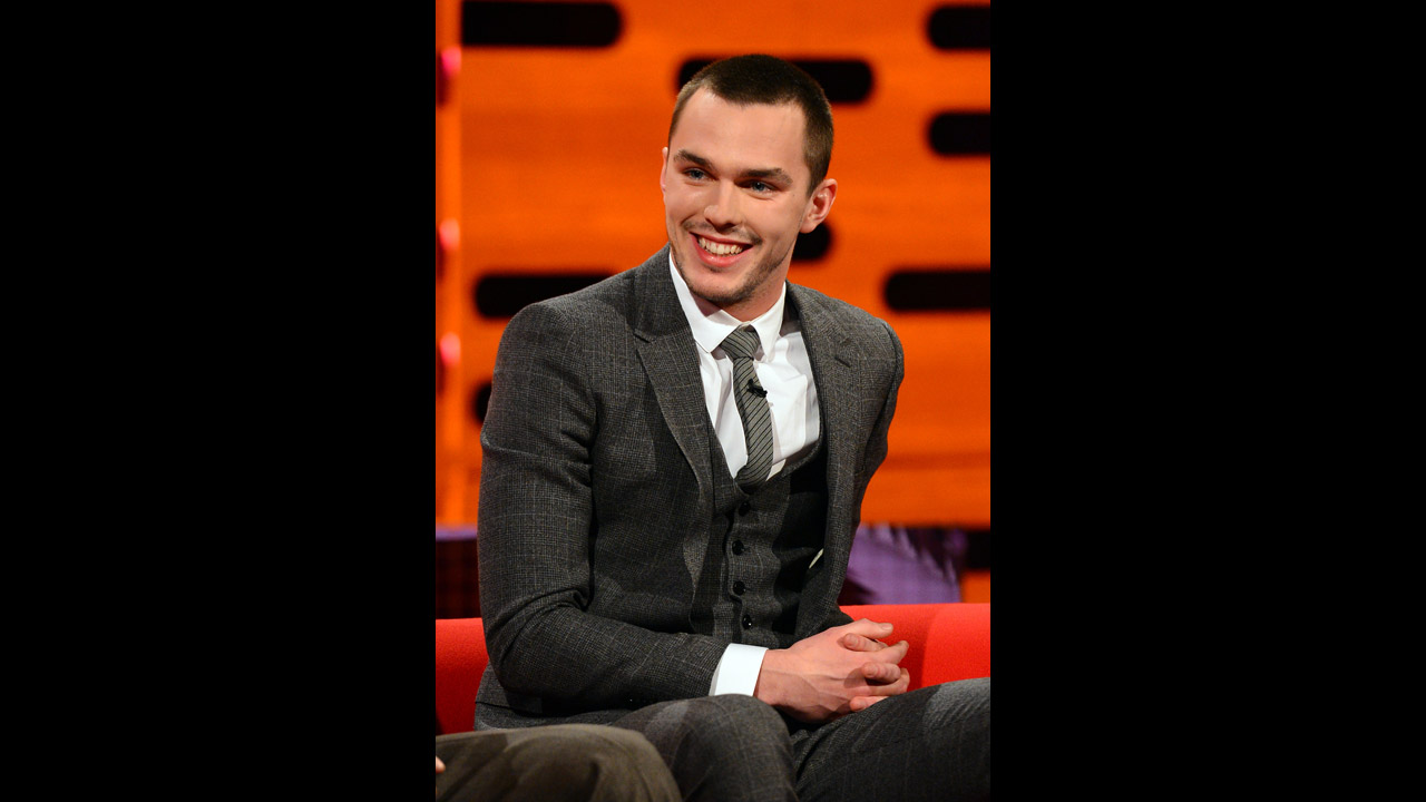 'Skins UK' and 'Warm Bodies' star Nicholas Hoult is looking sharp as he chats with Graham.