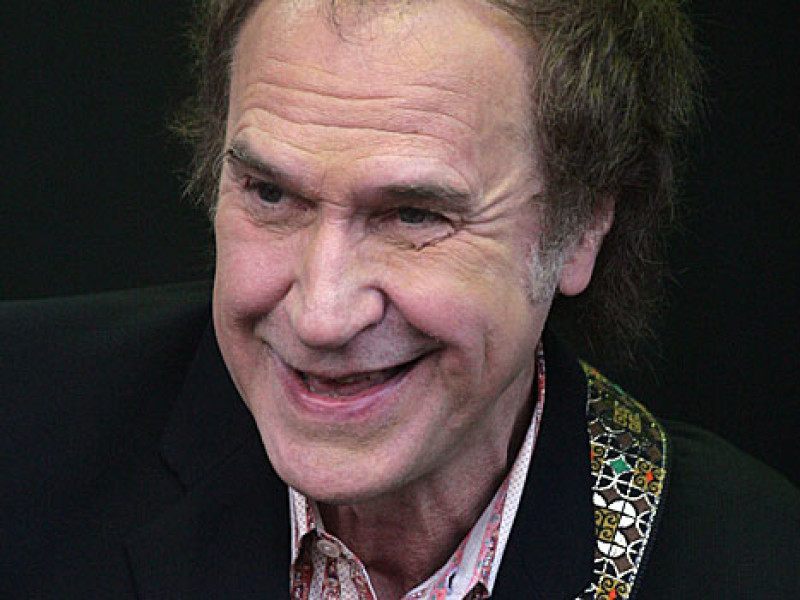 Five Reasons Ray Davies Deserves All of the Songwriter’s Awards