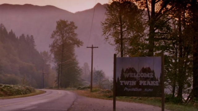 anglo_2000x1125_twinpeaksopener