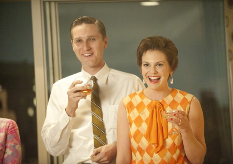 Mad Men Season 5 Episode Photos 9 - Mad Men Season 5 Episode Photos