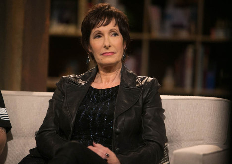 Gale Anne Hurd (The Walking Dead Executive Producer) in Episode 3 of The Walking Dead