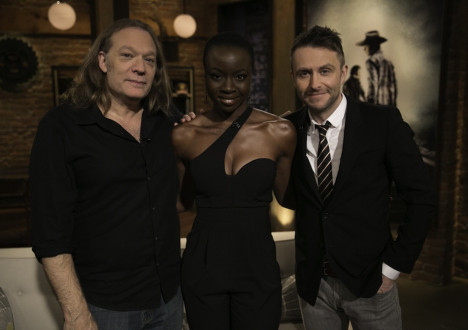 Greg Nicotero (The Walking Dead Executive Producer, Special FX Makeup Designer), Danai Gurira (Michonne) and Chris Hardwick in Episode 9 of The Talking Dead