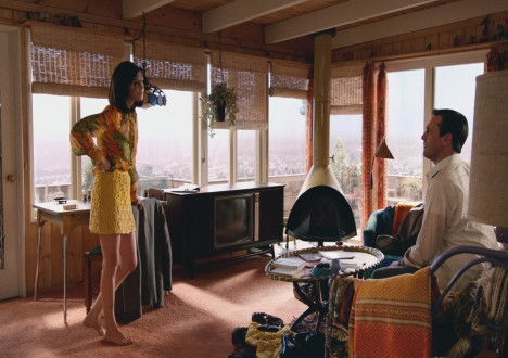 Megan Draper (Jessica Paré) and Don Draper (Jon Hamm) in Mad Men