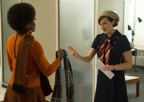 Shirley (Sola Bamas) and Peggy Olson (Elisabeth Moss) in Mad Men