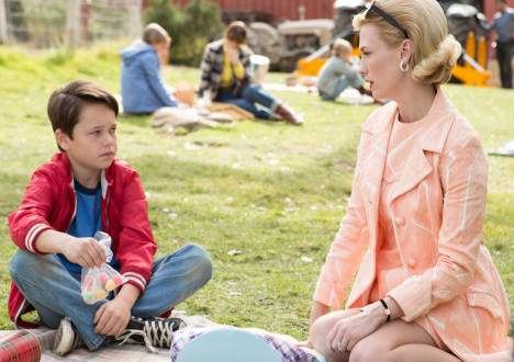 Bobby Draper (Mason Vale Cotton) and Betty Francis (January Jones) in Mad Men