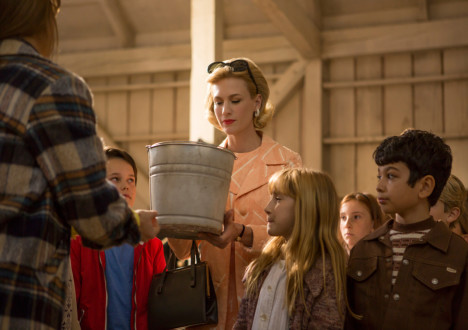 Bobby Draper (Mason Vale Cotton) and Betty Francis (January Jones) in Mad Men