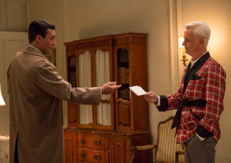 Don Draper (Jon Hamm) and Roger Sterling (John Slattery) of Mad Men