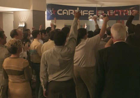 halt-and-catch-fire-episode-109-crowd-935