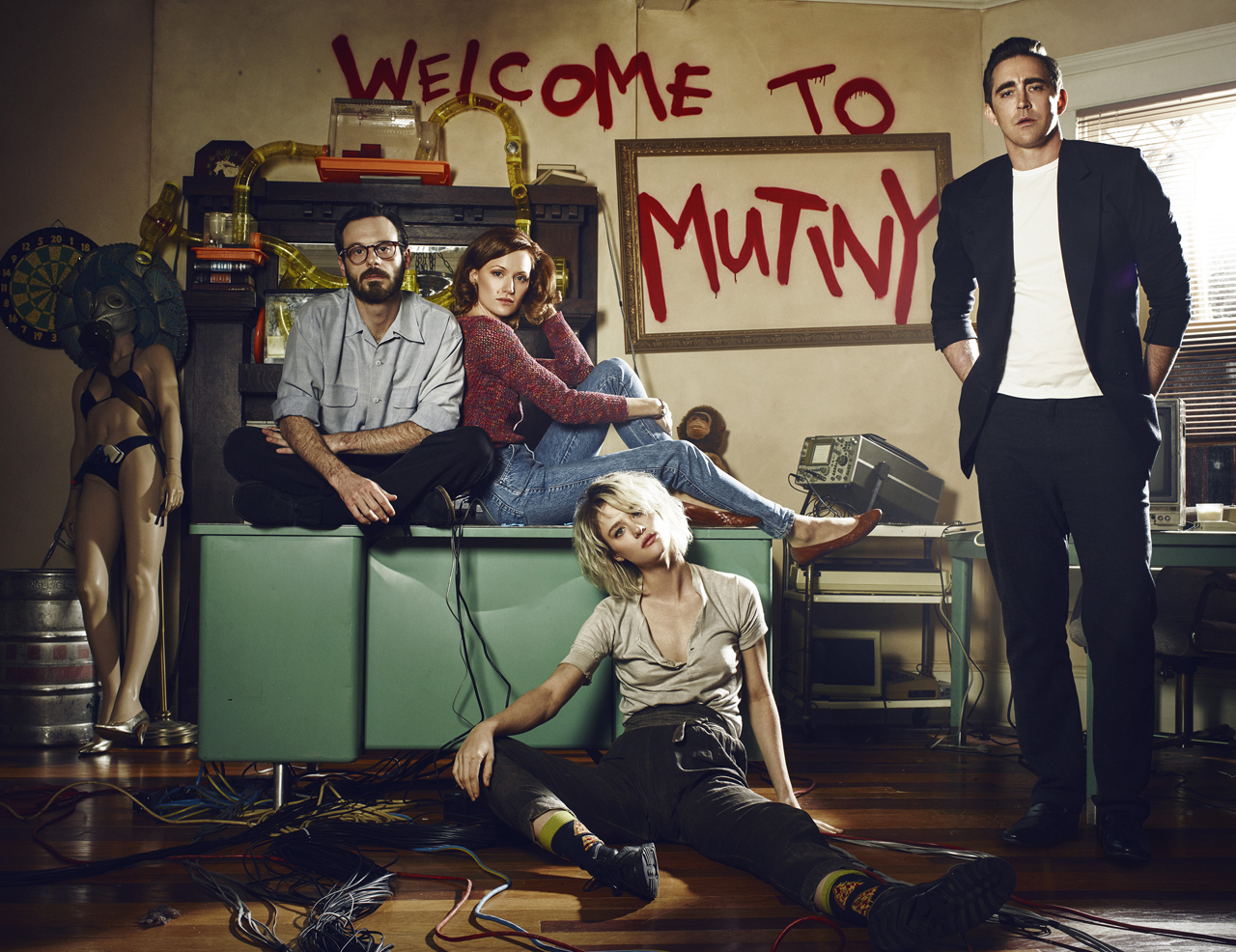 halt and catch fire cast