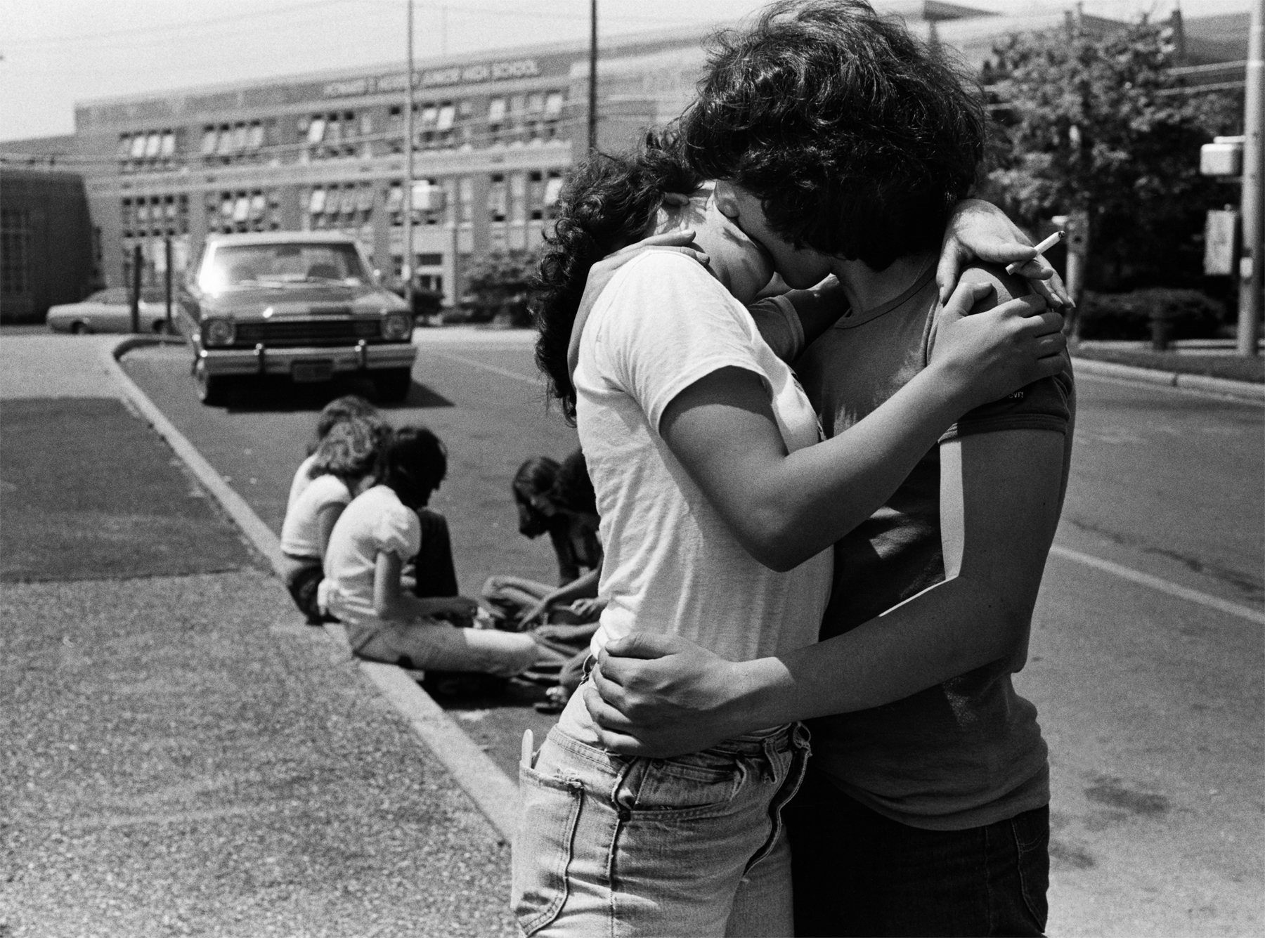 Фотографии из 80-х со страстными лесбиянками