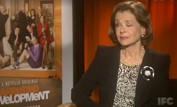 Jessica Walter Winks Suggestively And Describes Lucille Bluths “dire Straits” In “arrested