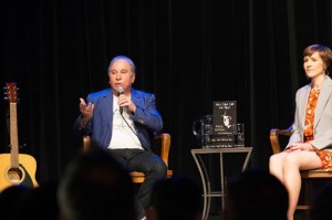 Watch Paul Simon Endure Kath and Dave’s Q&A on Portlandia