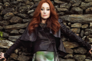 Tori Amos, Night of Hunters Tori Amos' 'Night of Hunters' music video premiere